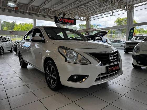 NISSAN VERSA 1.6 16V FLEXSTART SL 4P XTRONIC NISSAN VERSA 1.6 16V FLEXSTART SL 4P XTRONIC